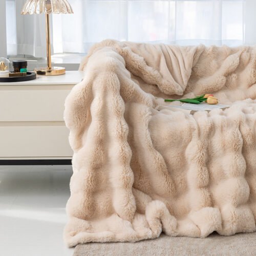 Bubble faux fur blanket