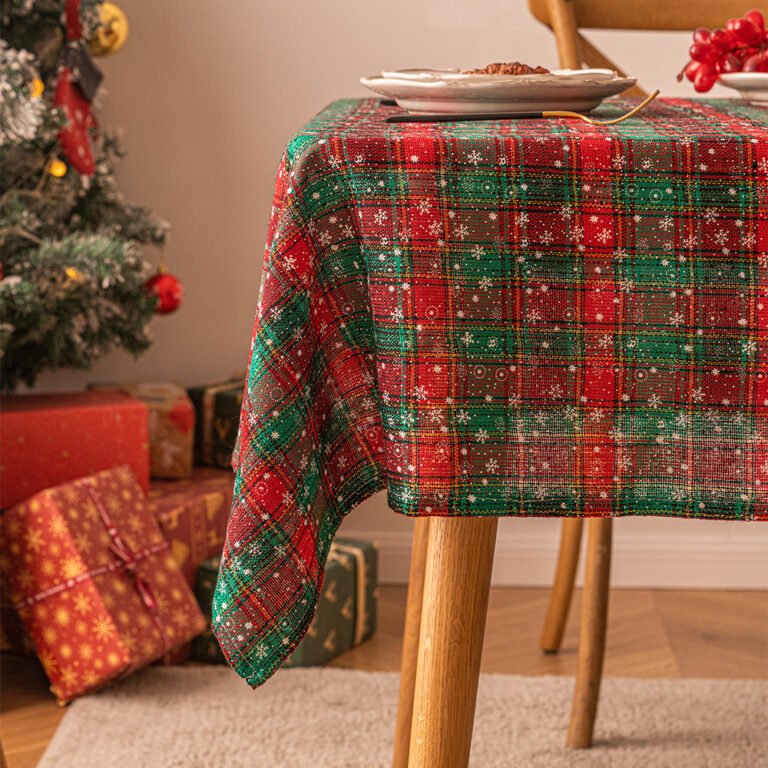 Yarn-Dyed Snow Decor Christmas Table Cloth