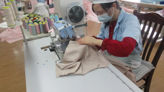 1.-silk-factory-picture-serging.png