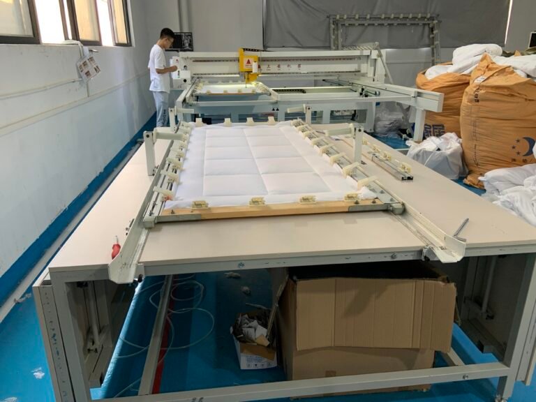 Single Bed Size mattress topper pad Quilted process